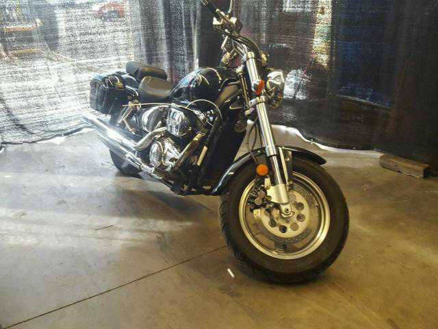 Suzuki VZ800