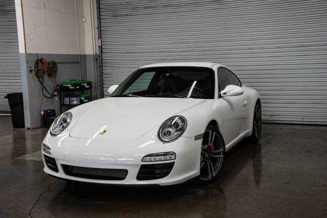 PORSCHE