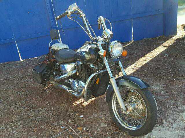 Honda VT1100C2 (SHADOW ACE)