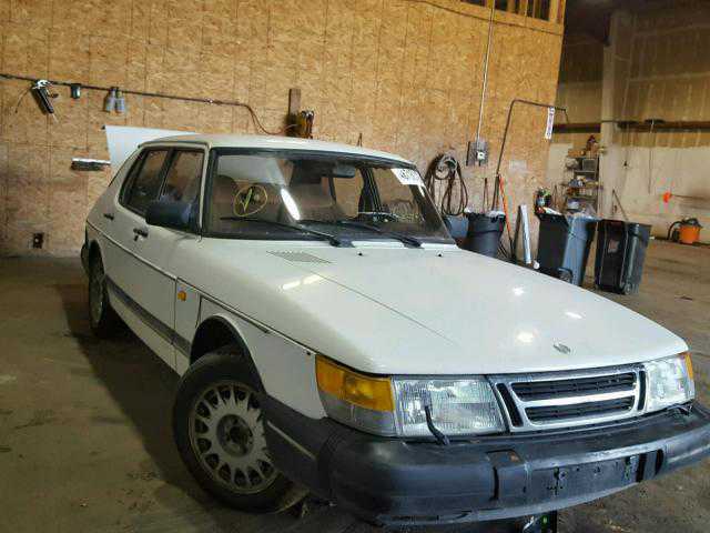 Saab 900