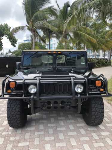 HUMMER H1