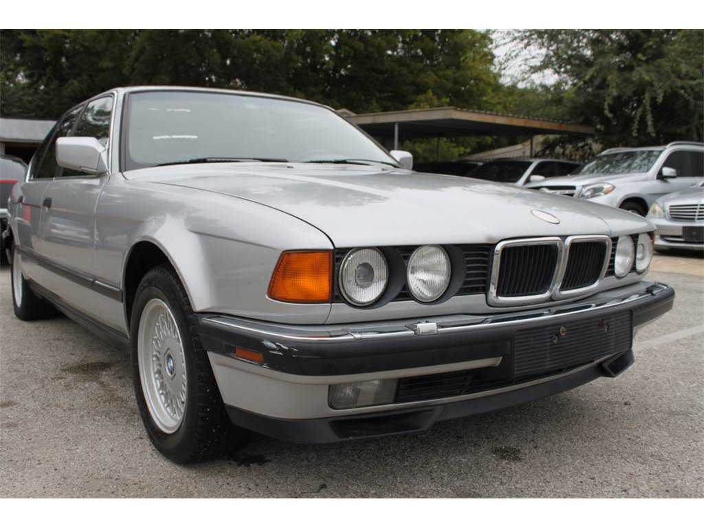 BMW 740i