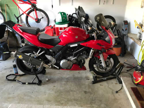 Suzuki SV1000 / SV1000S