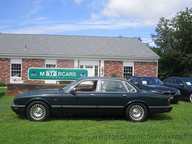 Jaguar XJ12