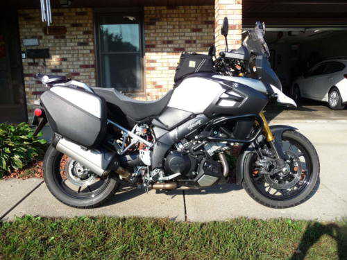Suzuki DL1000AL/DL1000AAL