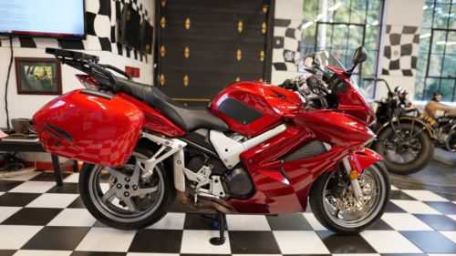 Honda VFR800 (INTERCEPTOR)