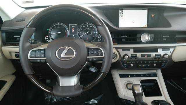 2018 Lexus ES