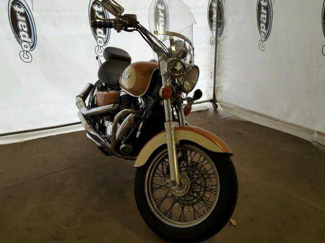 Honda VT1100C2 (SHADOW ACE)