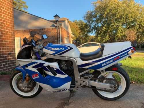 Suzuki GSX-R750