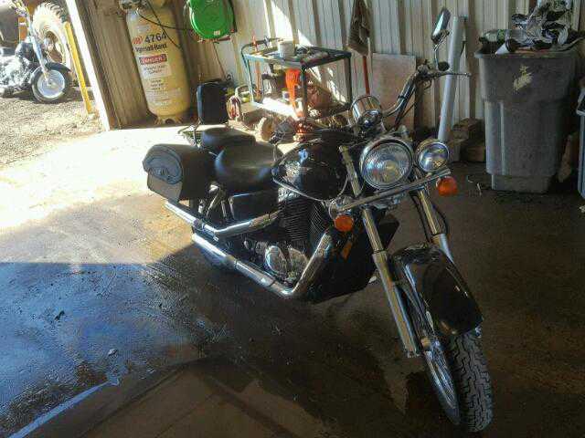 Honda VT1100C2 (SHADOW ACE)