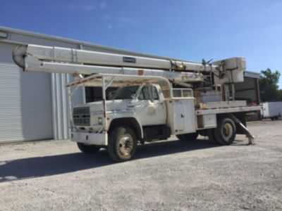 Ford F-700