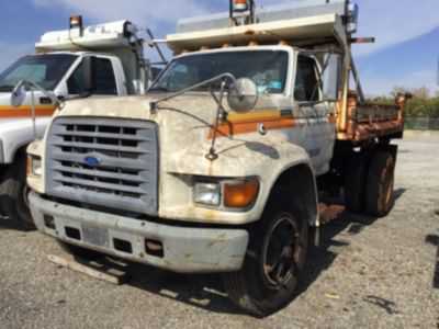 Ford F-700
