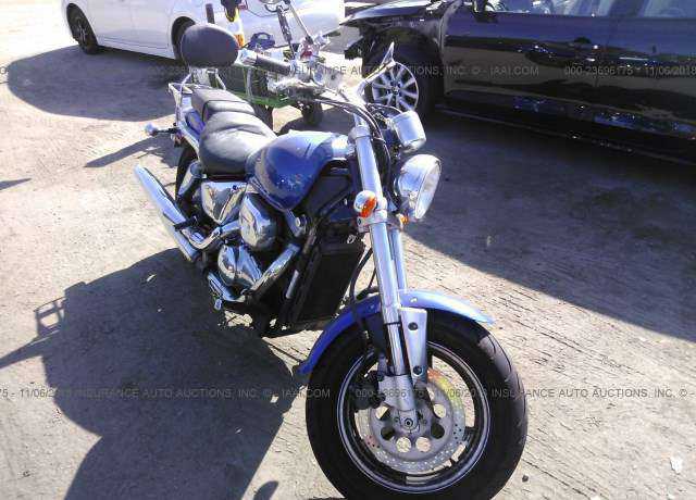Suzuki VZ800