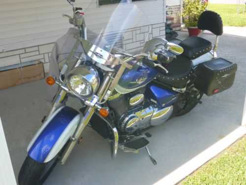 Suzuki VL800TL
