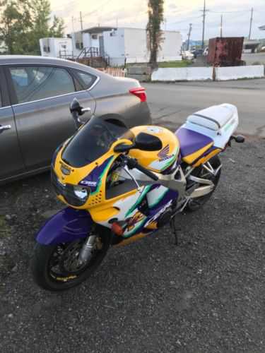 Honda CBR900