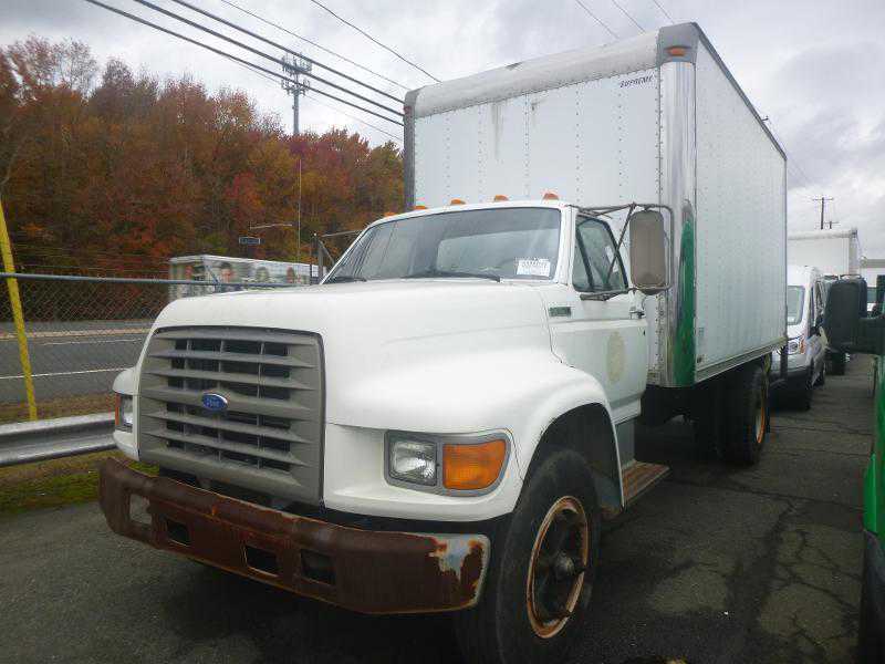 Ford F-700