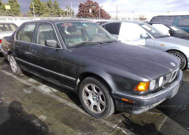 BMW 735i