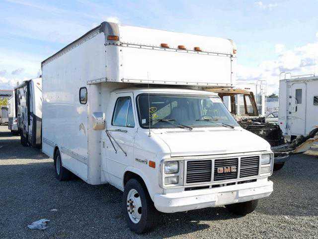 GMC Cutaway Van