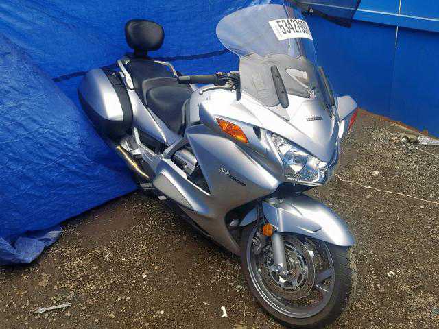 Honda ST1300A