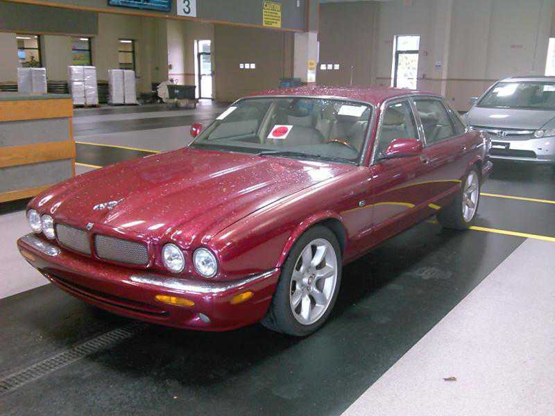 Jaguar XJR