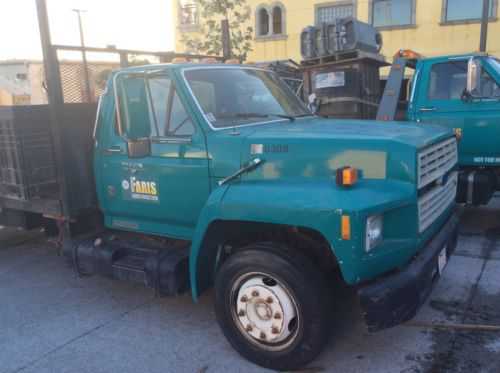 Ford F-700