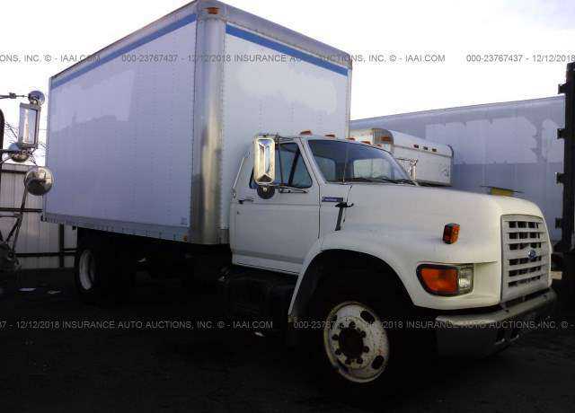 Ford F-700
