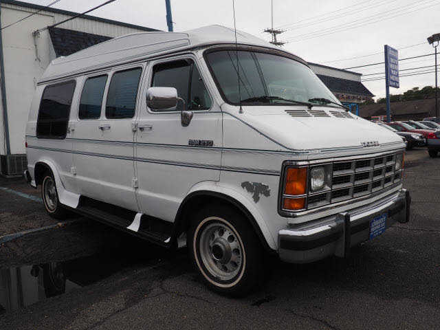 Dodge Ram Van