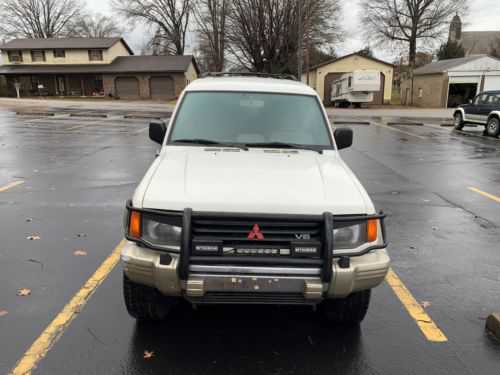 Mitsubishi Montero