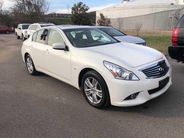 Infiniti Q40
