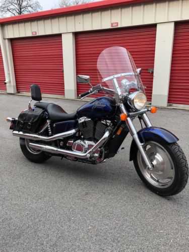 Honda VT1100C2 (SHADOW SABRE)