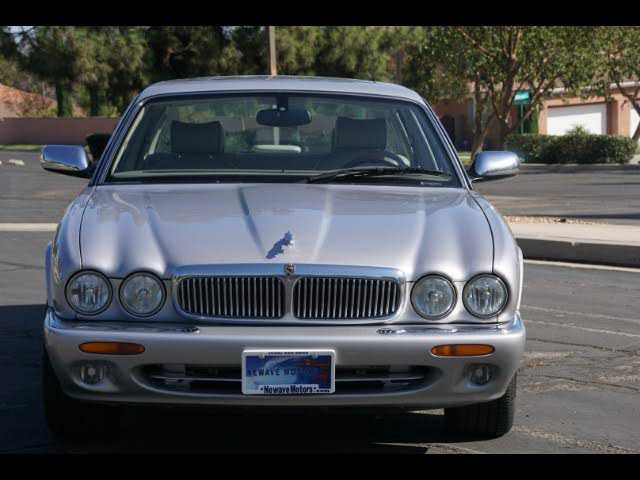 Jaguar Super V8