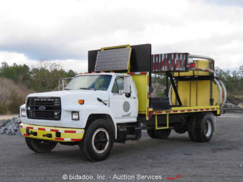 Ford F-700