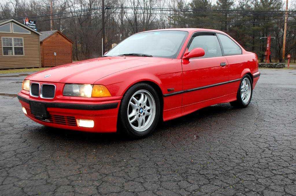 BMW 325iS
