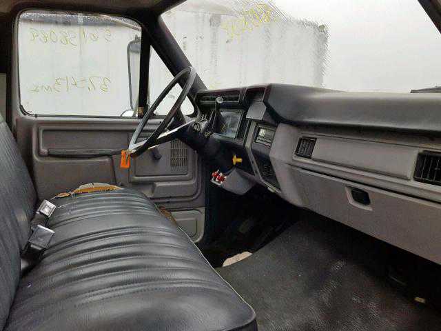 Ford F-700