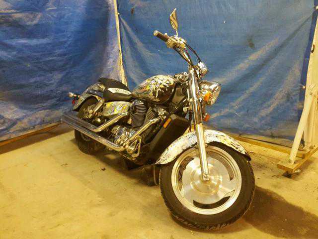 Honda VT1100C2 (SHADOW SABRE)