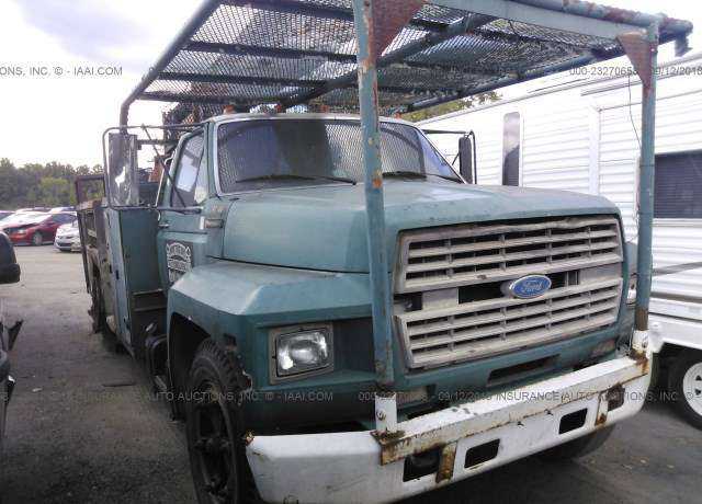 Ford F-700