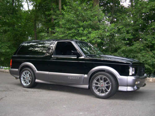 GMC Typhoon