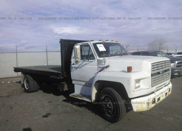 Ford F-700