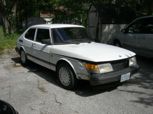 Saab 900