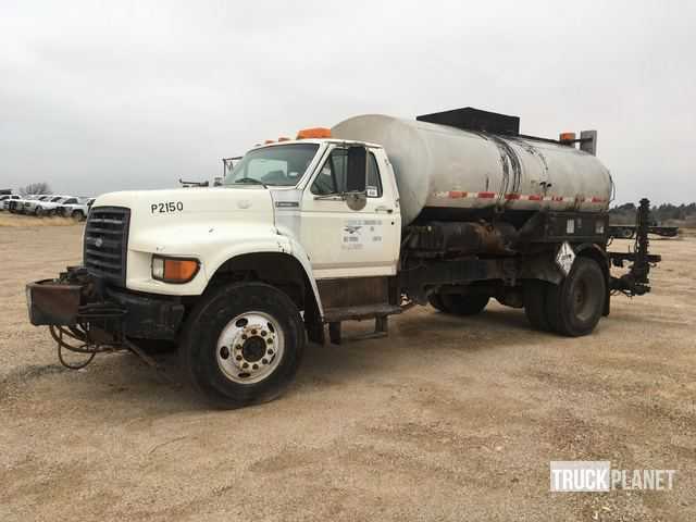 Ford F-800