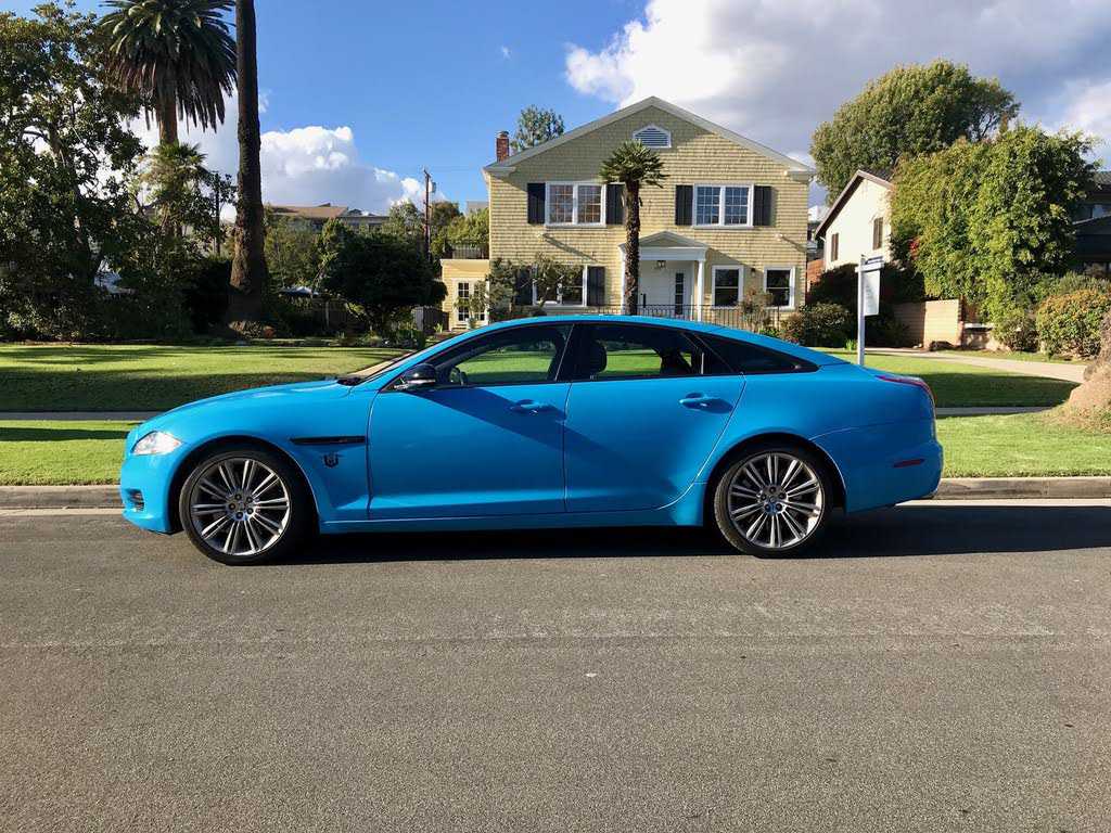 Jaguar XJ
