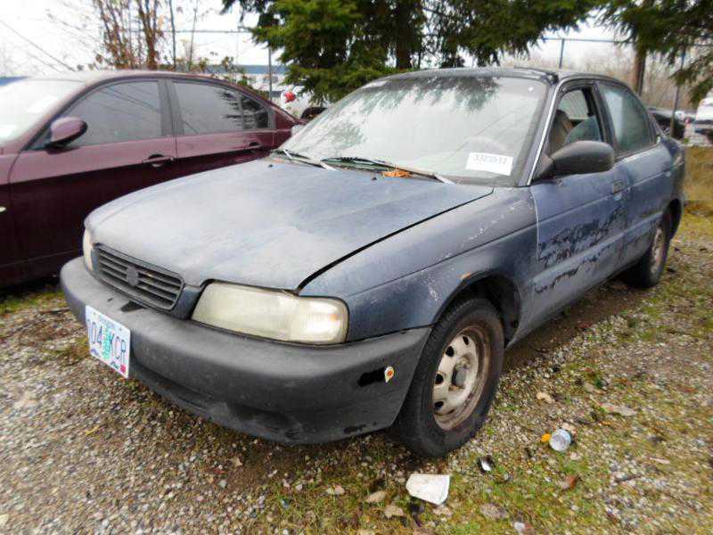 Suzuki Esteem