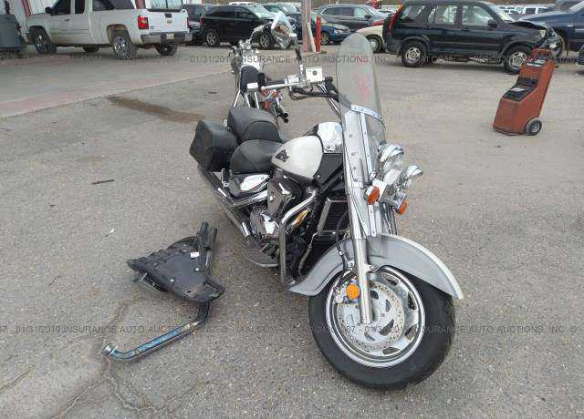 Suzuki VL1500K