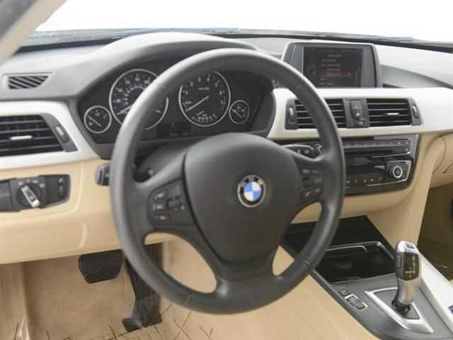 2016 BMW 320i