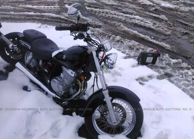 Suzuki GZ250