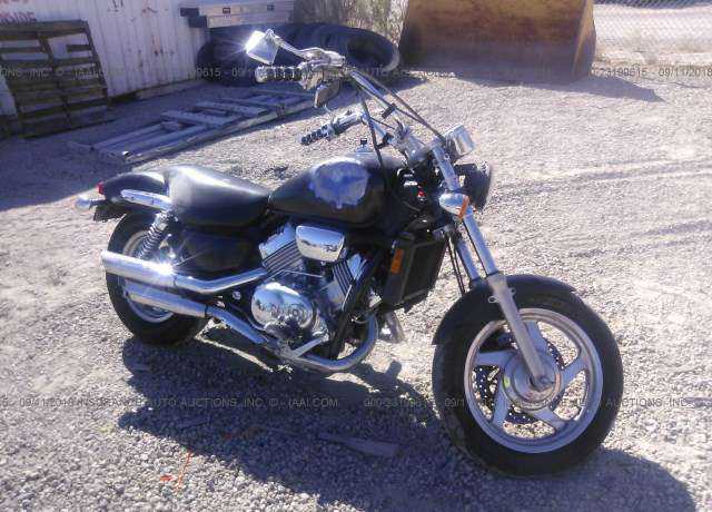 Honda VF750C (MAGNA)