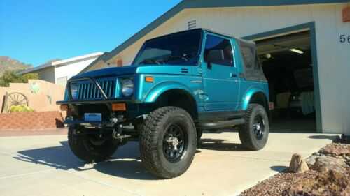 Suzuki Samurai