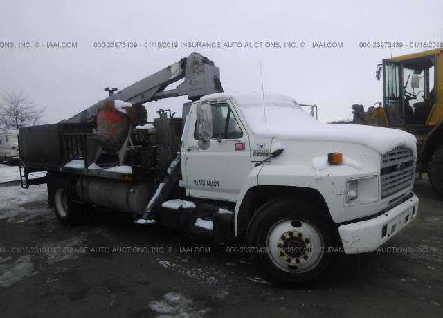 Ford F-700