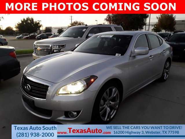 Infiniti Q70
