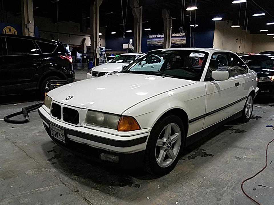BMW 325iS
